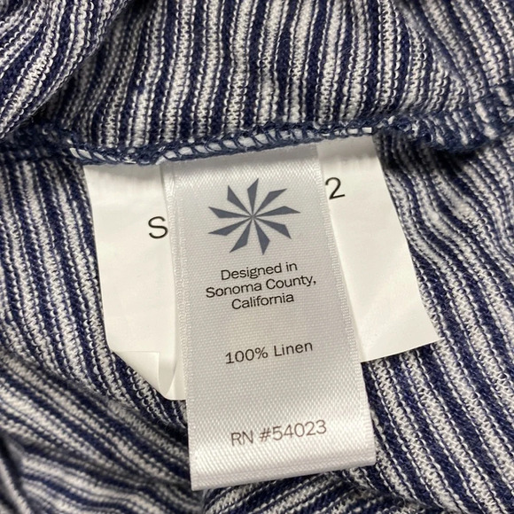 Athleta Blue and White scope neck  striped 3/4 length sleeve shirt - Picture 4 of 4